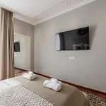 New! Elegant Downtown - Casa Kaja Apartament