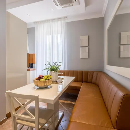 New! Elegant Downtown - Casa Kaja